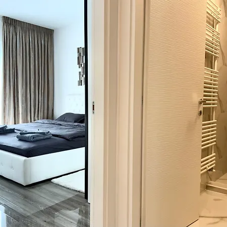 Apartment Plaza Faza 2 *